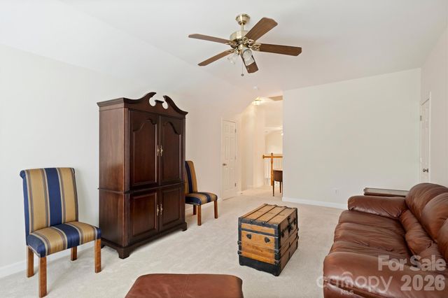 7410 Roseland Avenue, Charlotte, NC 28277