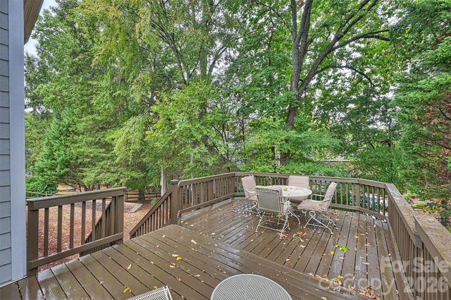7410 Roseland Avenue, Charlotte, NC 28277