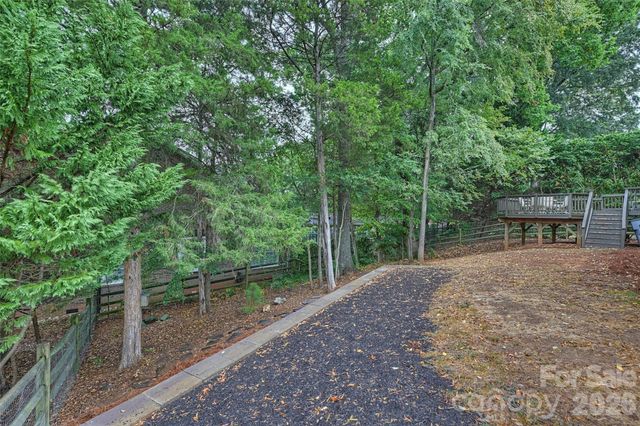 7410 Roseland Avenue, Charlotte, NC 28277