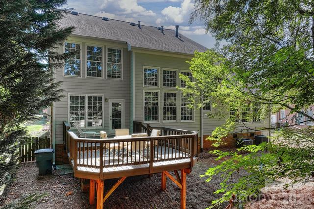 7410 Roseland Avenue, Charlotte, NC 28277