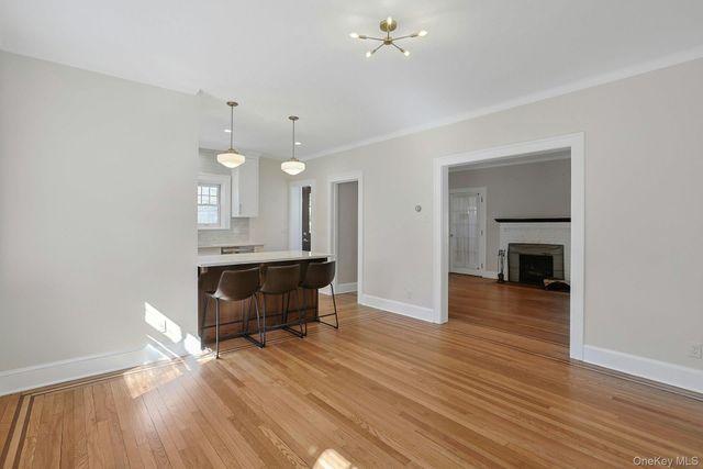 10 Robins Road, New Rochelle, NY 10801