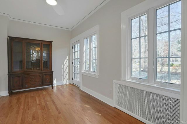 10 Robins Road, New Rochelle, NY 10801