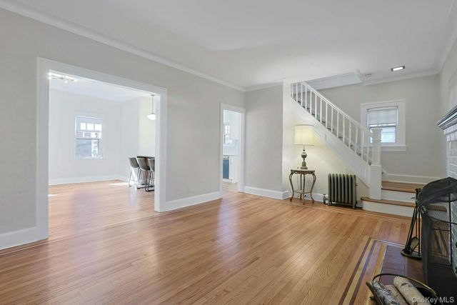 10 Robins Road, New Rochelle, NY 10801