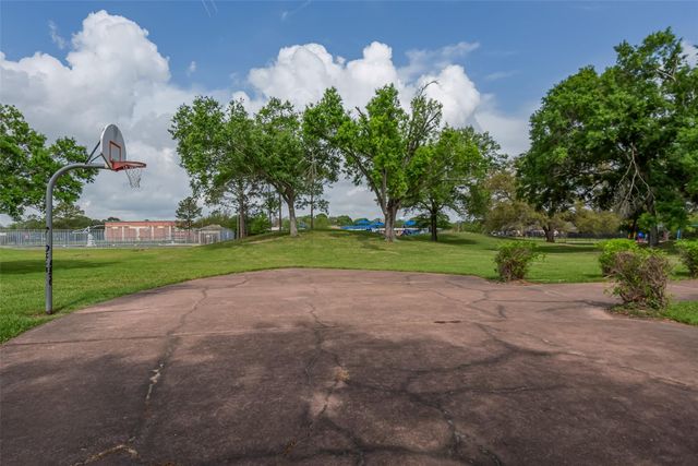 730 Seamaster Drive, Houston, TX 77062