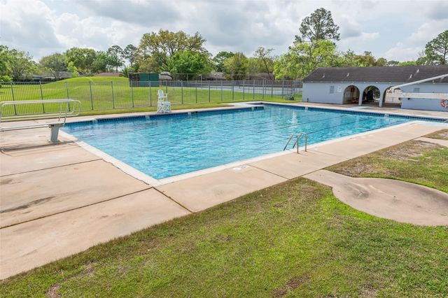 730 Seamaster Drive, Houston, TX 77062