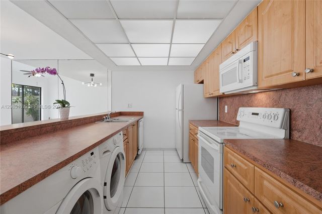 13391 SW 88th Terrace F, Miami, FL 33186
