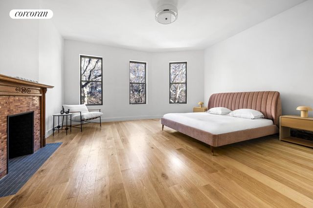 825 RIVERSIDE Drive, New York City, NY 10032