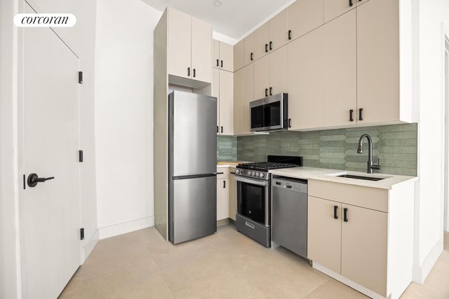 825 RIVERSIDE Drive, New York City, NY 10032