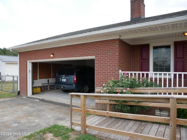 2626 Turnage Drive, Kinston, NC 28501