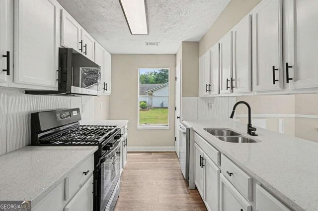 2620 Rolling Hills Way SE, Conyers, GA 30094