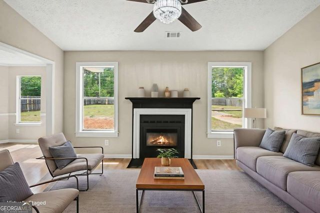 2620 Rolling Hills Way SE, Conyers, GA 30094