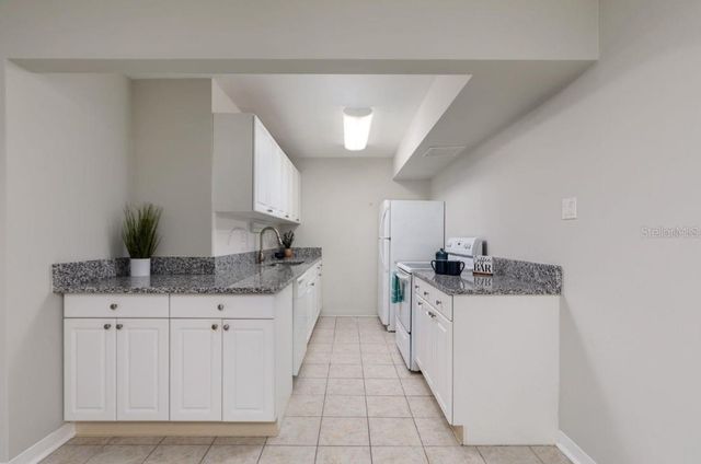 10355 PARADISE BOULEVARD 103, Treasure Island, FL 33706