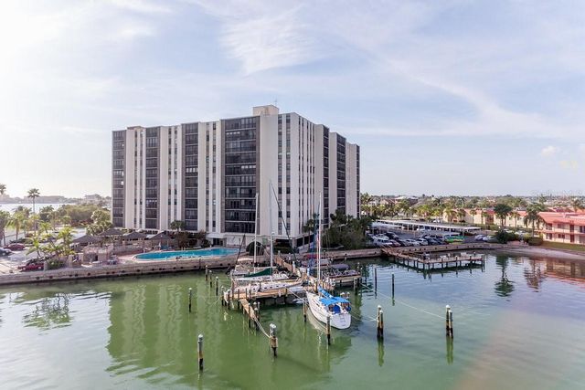 10355 PARADISE BOULEVARD 103, Treasure Island, FL 33706