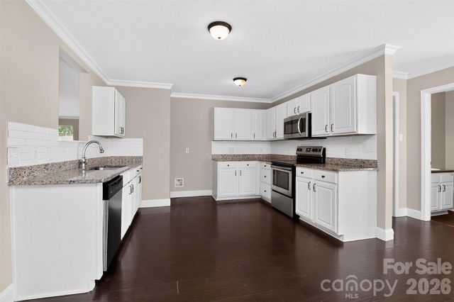 209 Farm Springs Drive, Mount Holly, NC 28120