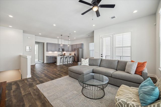 5723 White Magnolia Street, Houston, TX 77091