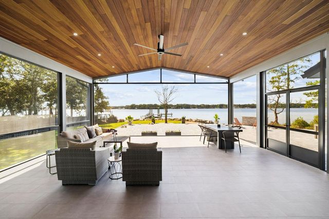 1435 Bayshore Drive, Niceville, FL 32578