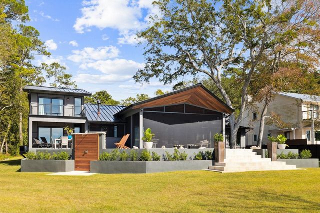 1435 Bayshore Drive, Niceville, FL 32578