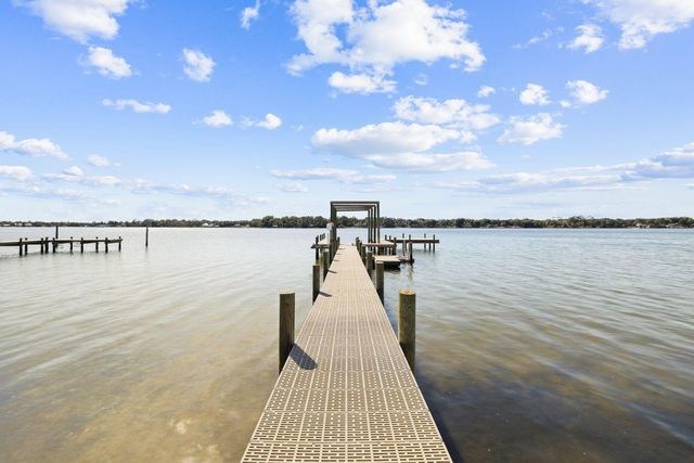 1435 Bayshore Drive, Niceville, FL 32578