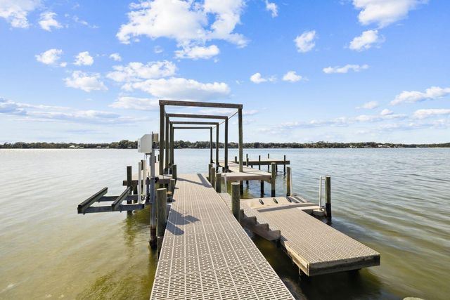 1435 Bayshore Drive, Niceville, FL 32578