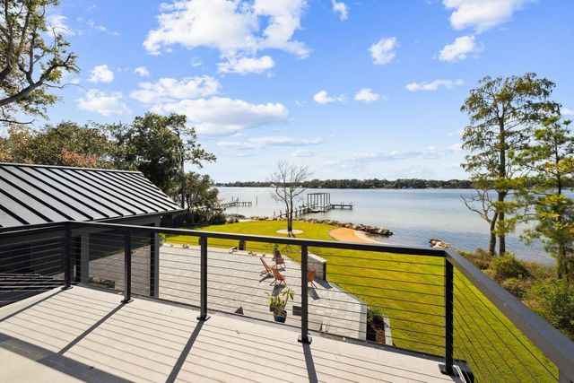 1435 Bayshore Drive, Niceville, FL 32578