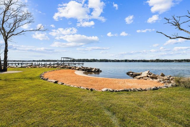 1435 Bayshore Drive, Niceville, FL 32578