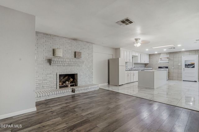 171 HOLGUIN Avenue, Vinton, TX 79821
