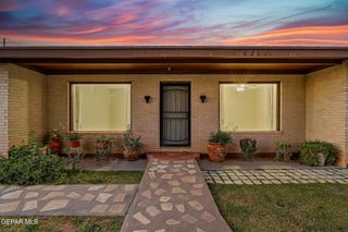 171 HOLGUIN Avenue, Vinton, TX 79821