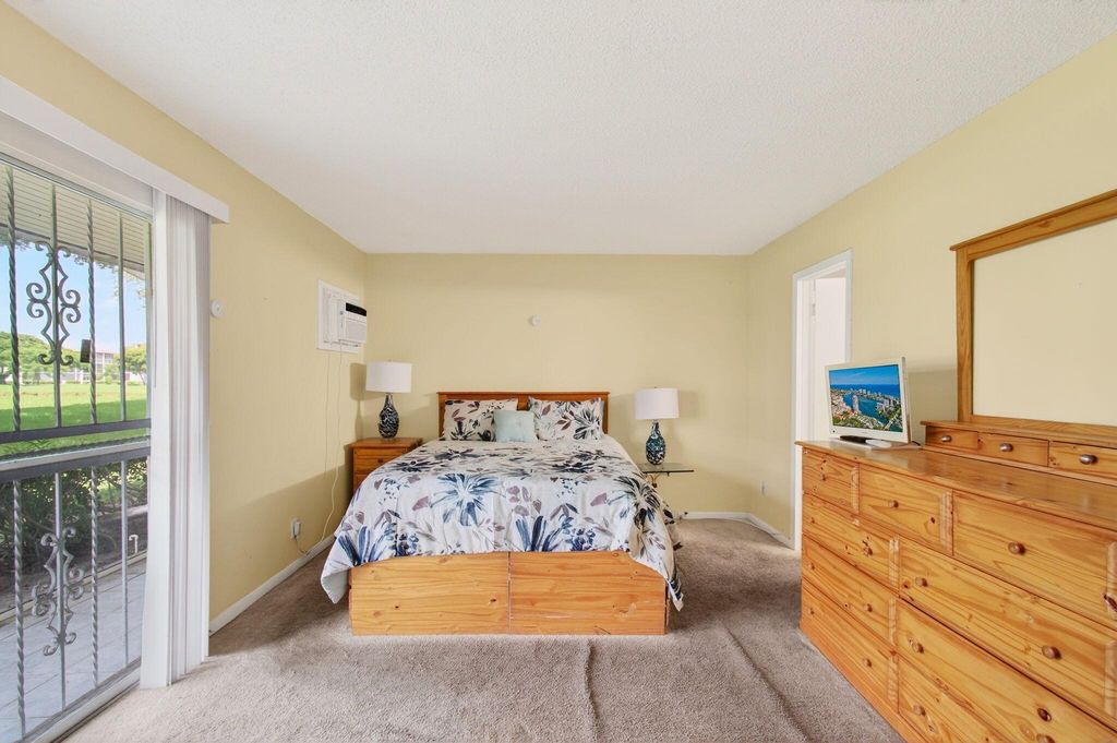 Image 28 of property listing at 384 Fanshaw J, Boca Raton, FL 33434