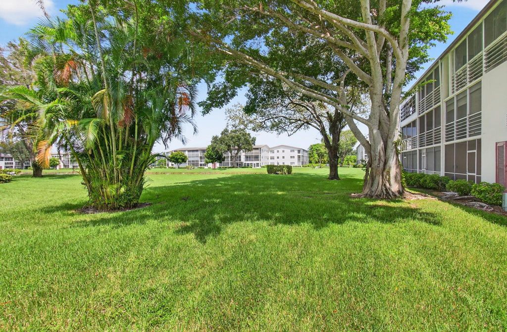 Image 43 of property listing at 384 Fanshaw J, Boca Raton, FL 33434