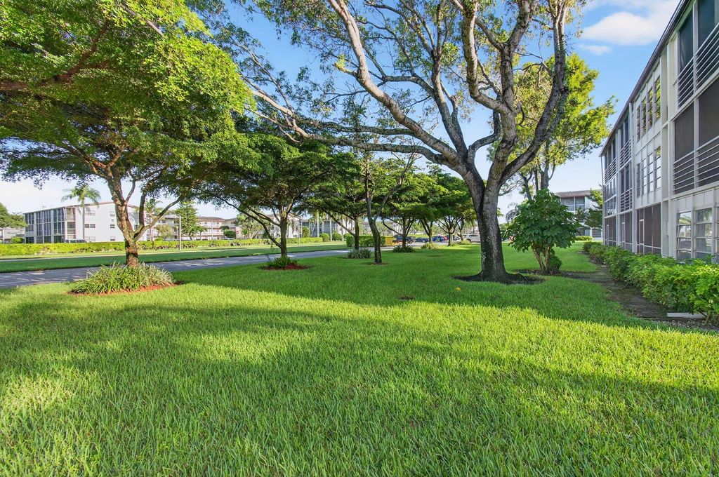 Image 49 of property listing at 384 Fanshaw J, Boca Raton, FL 33434