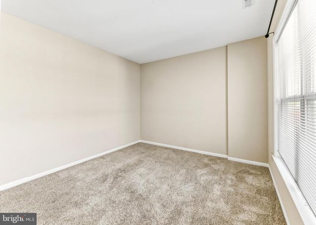30 CARAWAY, West Deptford, NJ 08086