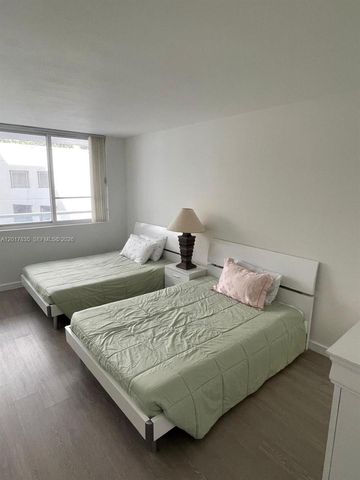 5005 Collins Ave 424, Miami Beach, FL 33140