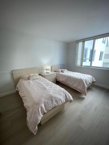 5005 Collins Ave 424, Miami Beach, FL 33140