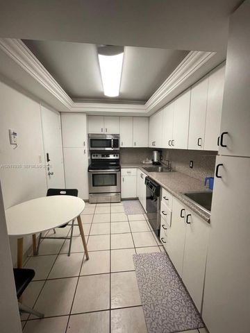 5005 Collins Ave 424, Miami Beach, FL 33140