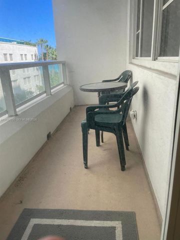 5005 Collins Ave 424, Miami Beach, FL 33140