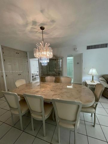 5005 Collins Ave 424, Miami Beach, FL 33140