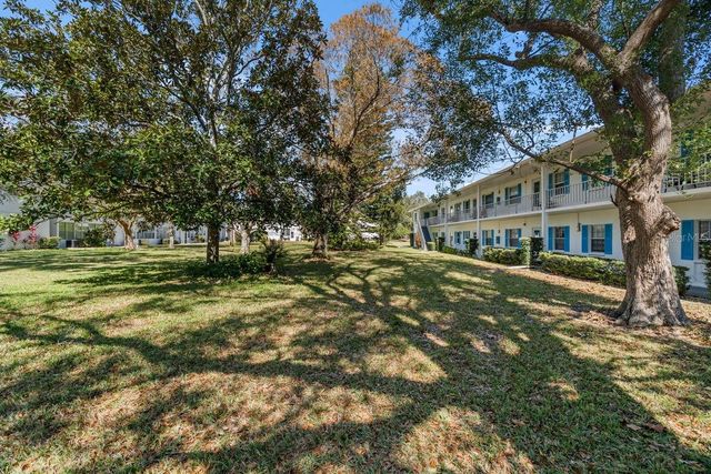 300 CLYDE LANE 215, Dunedin, FL 34698