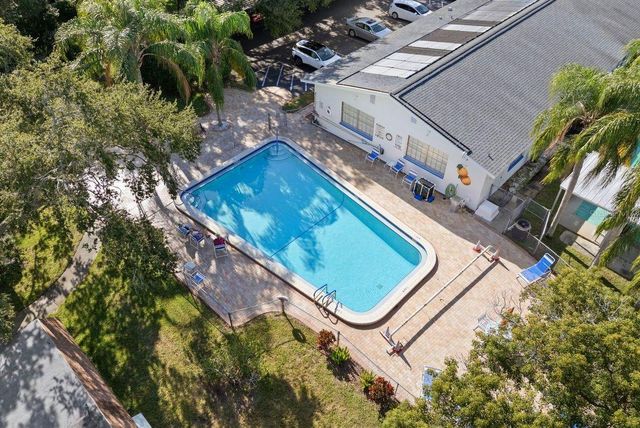 300 CLYDE LANE 215, Dunedin, FL 34698