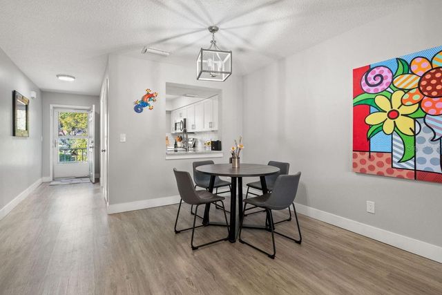 300 CLYDE LANE 215, Dunedin, FL 34698