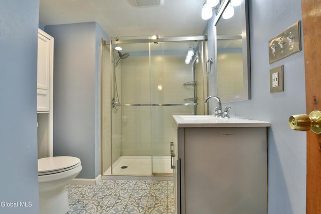 10 Katherine Terrace, Clifton Park, NY 12065