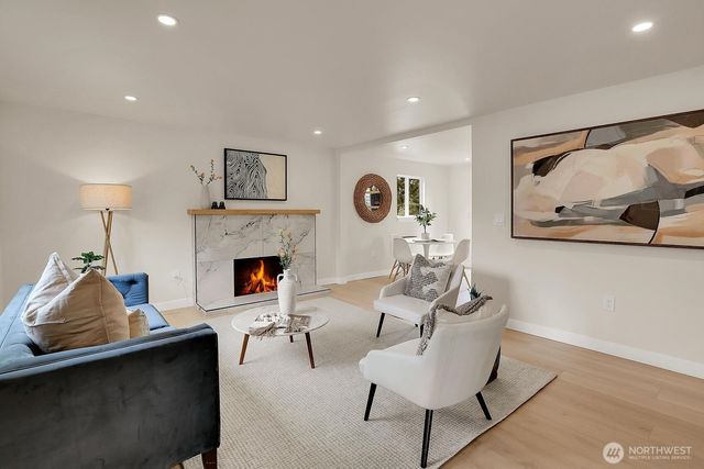 8421 39th Avenue SW, Seattle, WA 98136