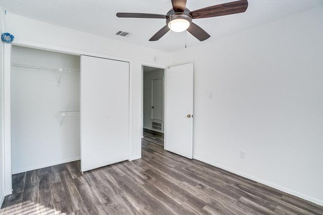 616 Greenlawn BLVD Right Side, Round Rock, TX 78664