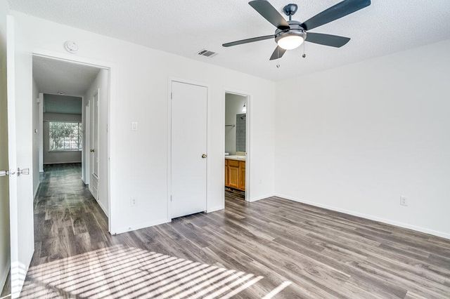 616 Greenlawn BLVD Right Side, Round Rock, TX 78664