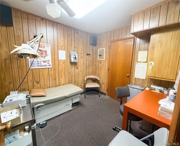 20917 Union Turnpike, Oakland Gardens, NY 11364