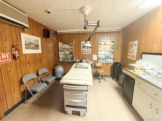 20917 Union Turnpike, Oakland Gardens, NY 11364