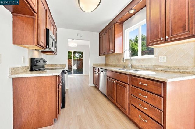 6861 Brighton Drive, Dublin, CA 94568
