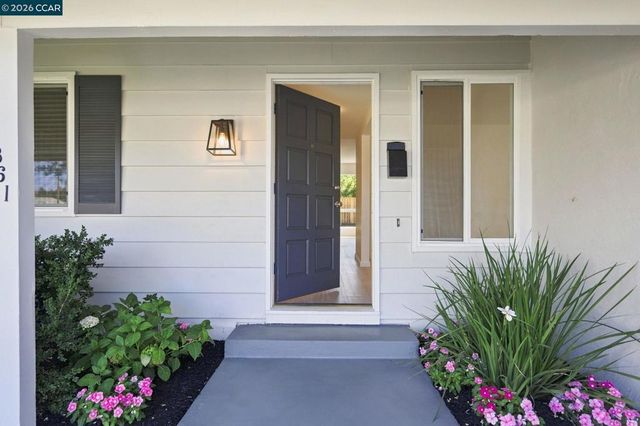 6861 Brighton Drive, Dublin, CA 94568