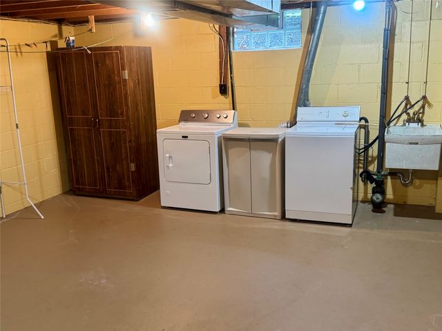 4726 WYNBURNE Avenue, Erie, PA 16509