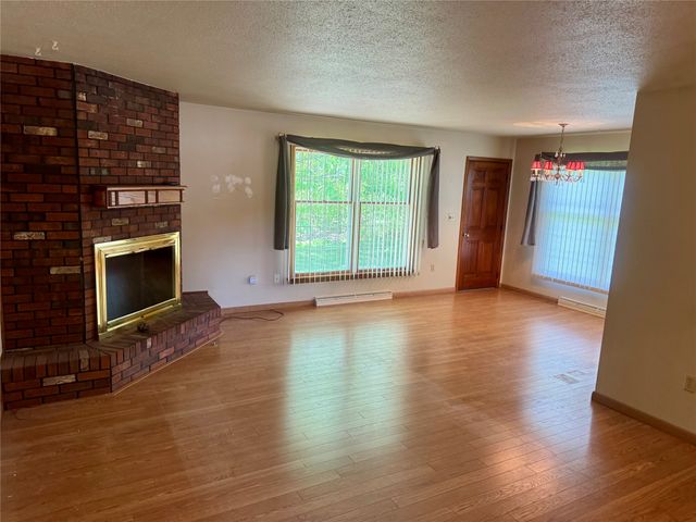 4726 WYNBURNE Avenue, Erie, PA 16509