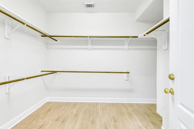 12426 Shadowpoint Drive, Houston, TX 77082